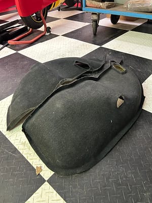 Bekleding wielkasten zwart